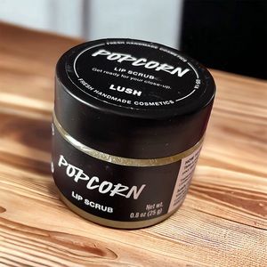 Lush Popcorn Lip scrub - Lush Kitchen exclusive April 2024